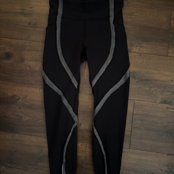 Lululemon Wild Twist 7/8 Tight - Picture 6 of 9